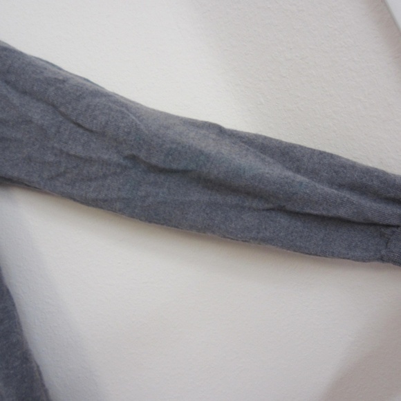 Calvin Klein Sweater Men's M‎ 100% Merino Wool V-Neck Ultra Soft,with **FLAW** - Picture 2 of 15